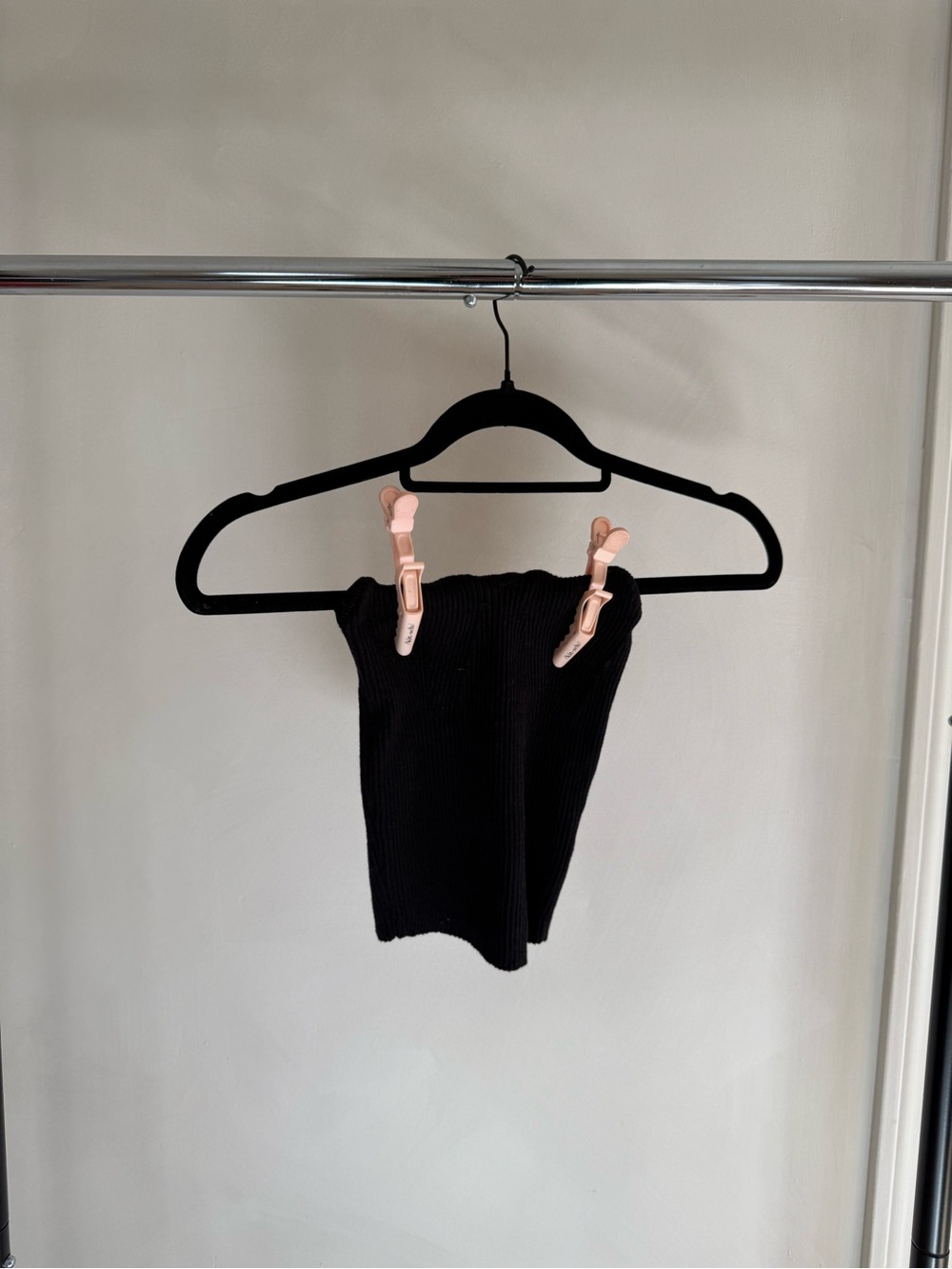 SHEIN Black Ribbed Strapless Crop Tube Top